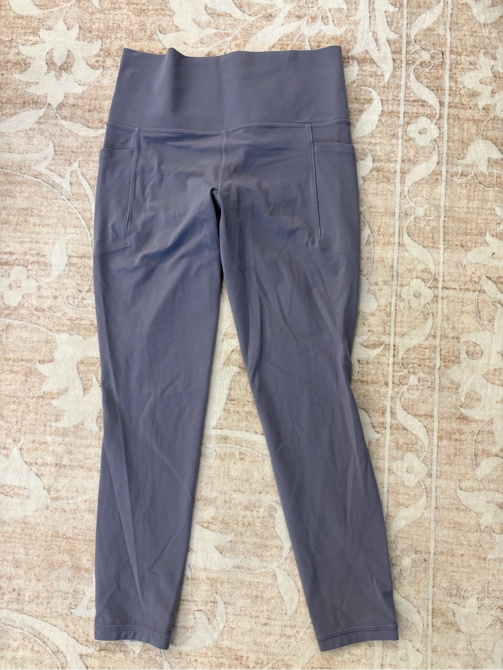 Athleta Slate Lavender Salutation Stash Pocket 7/8 Tight size S